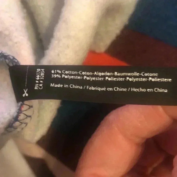 Urban Outfitters Out from Under cropped sweaters hurt with hood - Picture 4 of 6